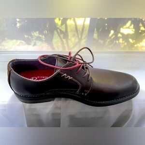 Penguin brand new never worn brown mens dress shoe size 10